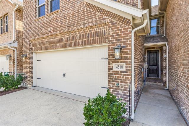 Foto del edificio - 4580 Titus Cir