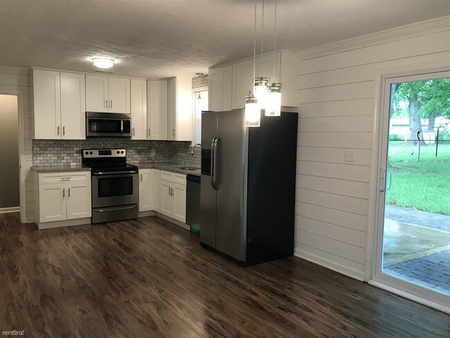 Building Photo - 3 br, 2 bath House - 2752 Mohawk Dr