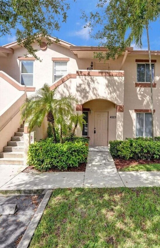 4523 Oak Terrace Dr, Greenacres, FL 33463 Condo for Rent in