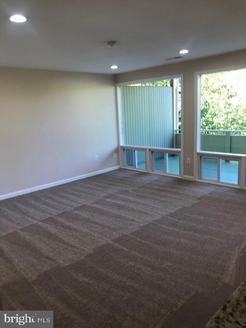Foto del edificio - 7232 Donnell Pl