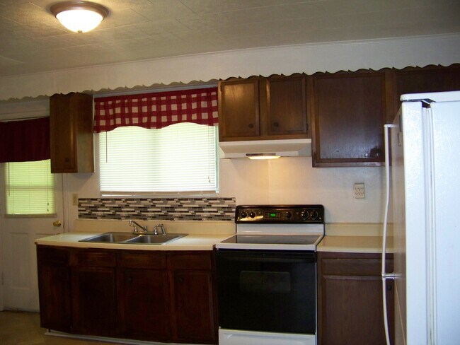 Foto del edificio - 1529 Loop Rd