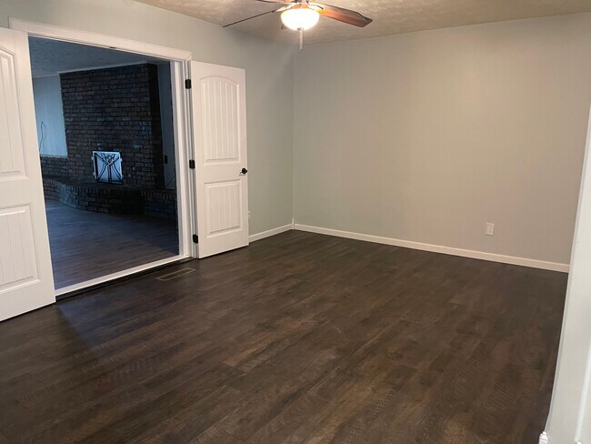 Foto del edificio - 1120 W Will Rogers Ct