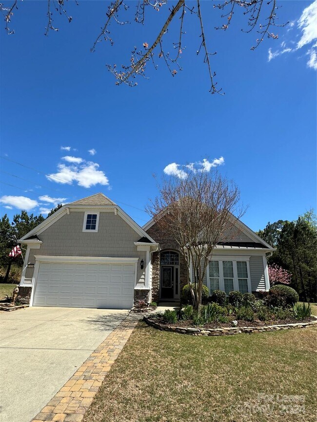 Building Photo - 15116 Legend Oaks Ct