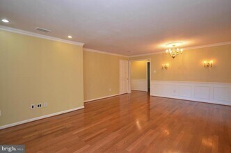 Building Photo - 166 Crossbow Ln