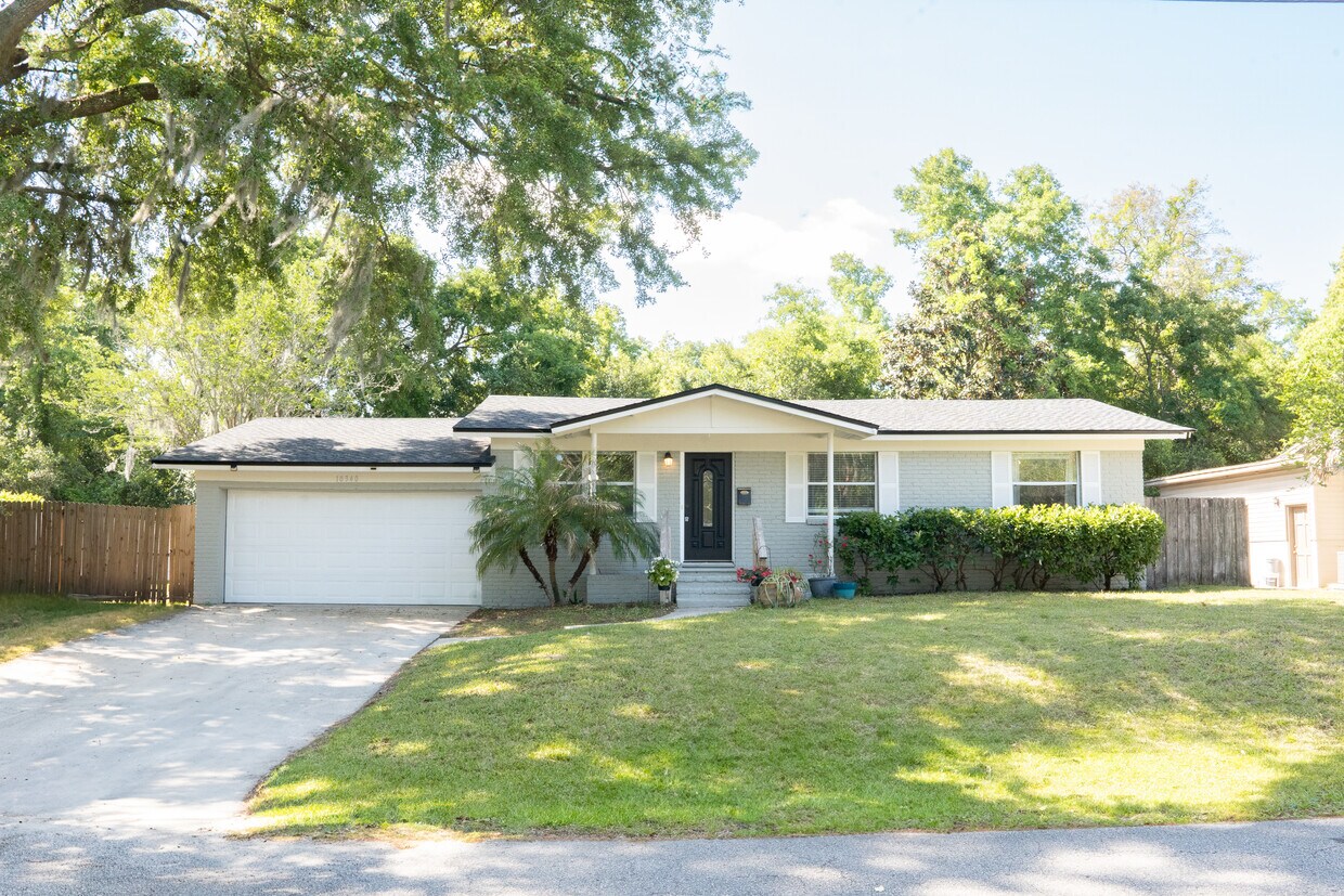 Foto principal - 10340 Jolynn Rd