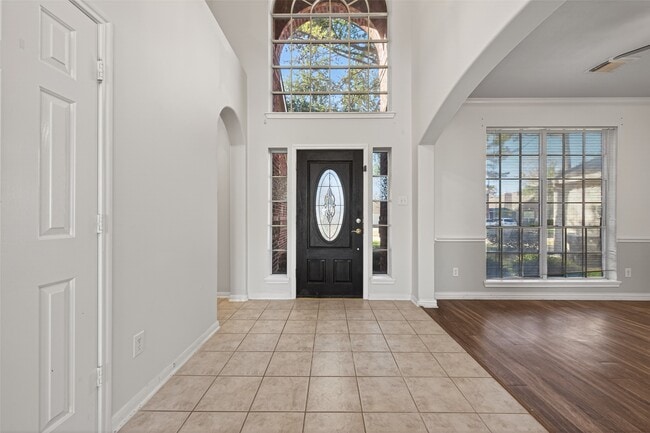 Foto del edificio - 23730 River Pl Dr