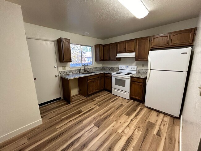 Foto del edificio - 2513 Ponderosa St