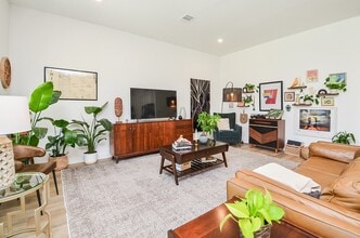 Building Photo - 4827 Avon Ridge Way