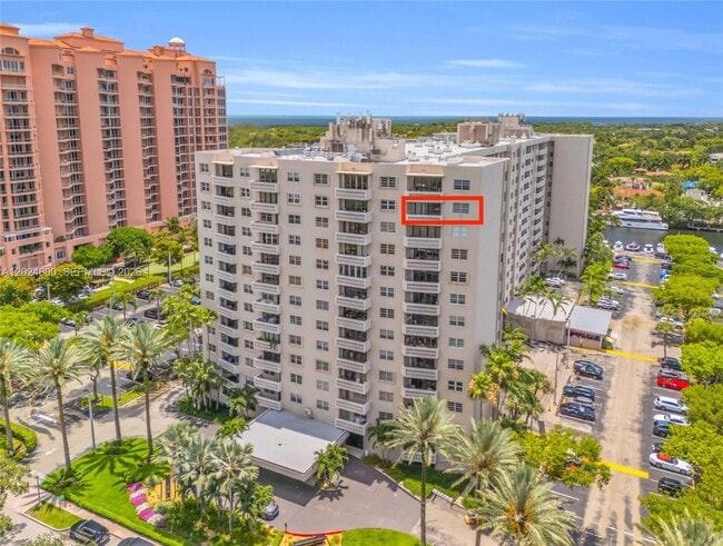 Foto del edificio - 90 Edgewater Dr