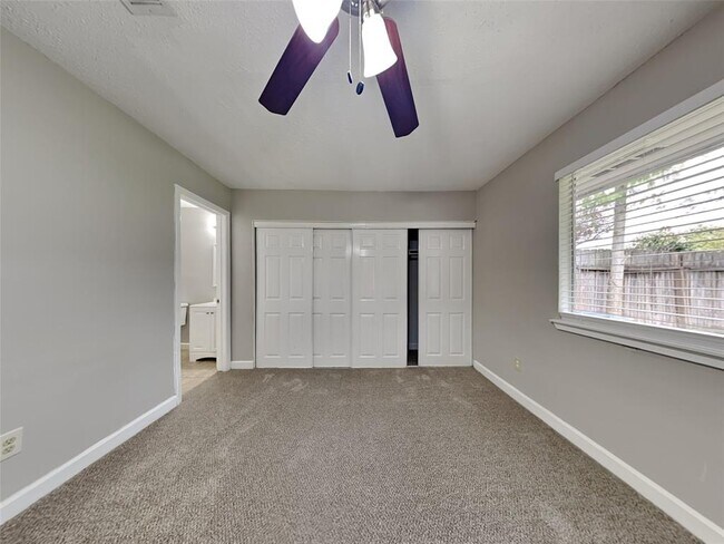 Building Photo - 16126 Barbarossa Dr