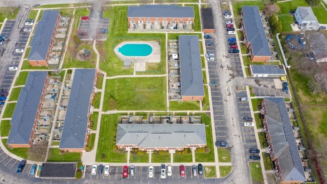 Building Photo - Carriage Hill Townhomes