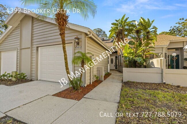 Foto del edificio - 4392 Brooker Creek Dr