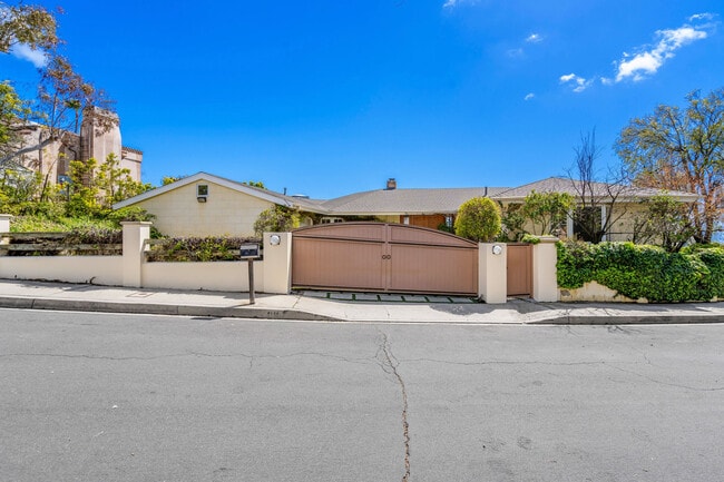 Building Photo - 9128 Leander Pl