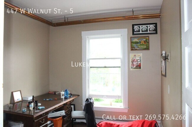 Building Photo - 447 W Walnut St