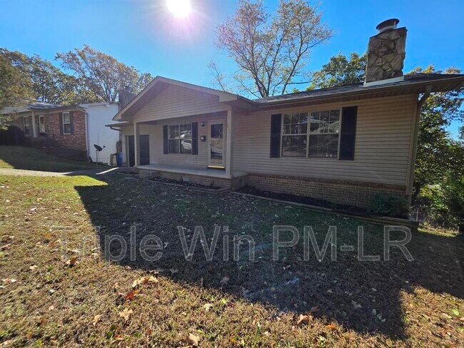 Foto del edificio - 216 Windhill Dr