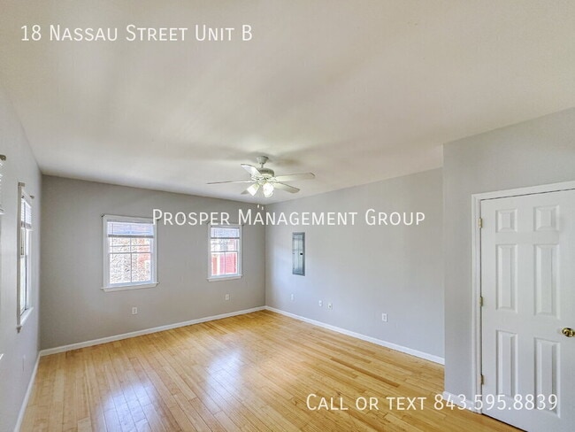 Building Photo - Bright & Spacious 1-Bedroom Upstairs Apart...