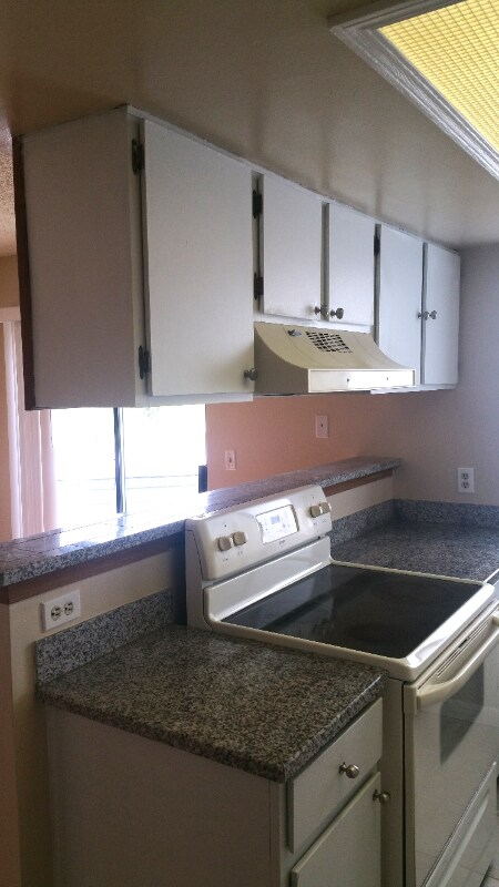 Foto del edificio - 17000 E Ford Dr