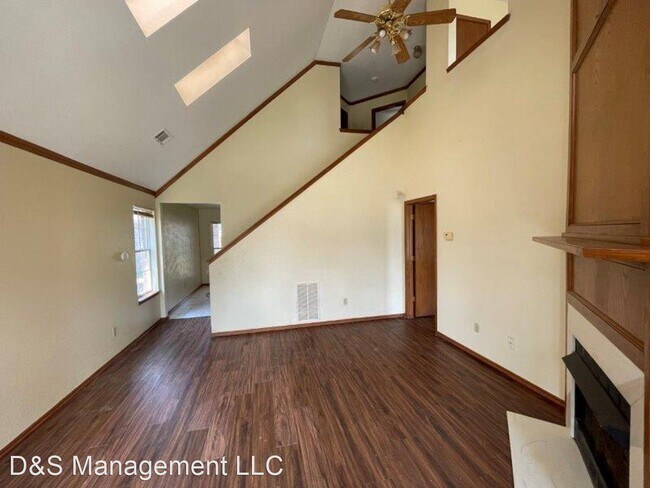 Foto del edificio - 4 br, 2 bath House - 2518 Lakecrest Drive