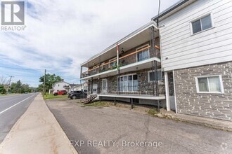 Building Photo - 261-261 Longueuil St