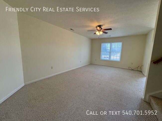 Foto del edificio - 3023 Taylor Spring Ln