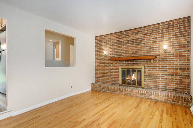Building Photo - 3755 Waldon Rd