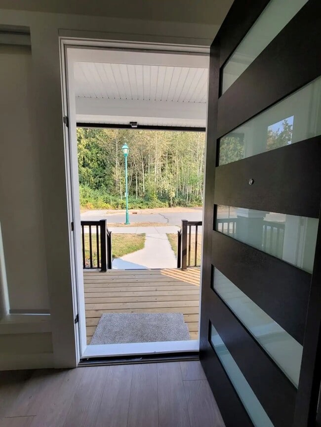 Building Photo - 4500 Stephen Leacock Dr