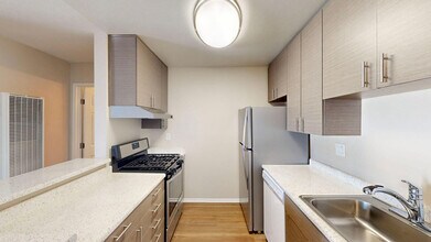 Interior Photo - Huntington Vista