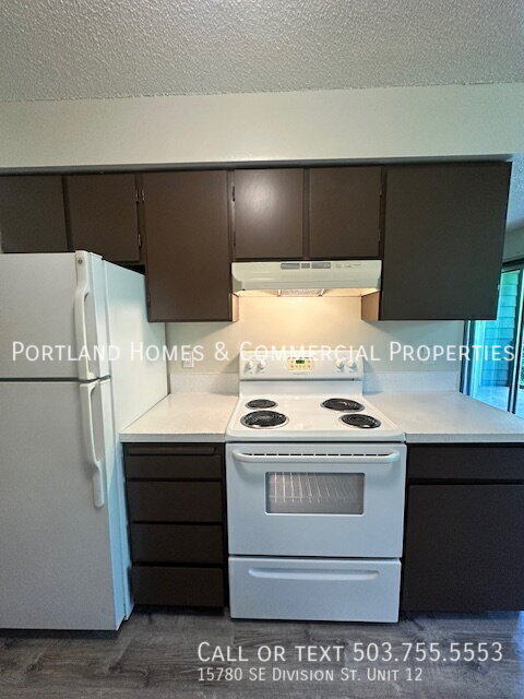 Foto del edificio - 15780 SE Division St
