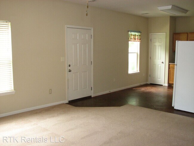 Building Photo - 3 br, 2 bath House - 1311 Pearl Ave.