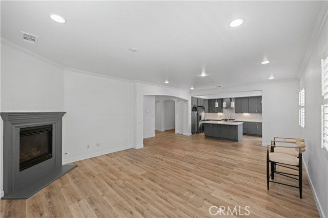 Building Photo - 9204 S Nobel Way