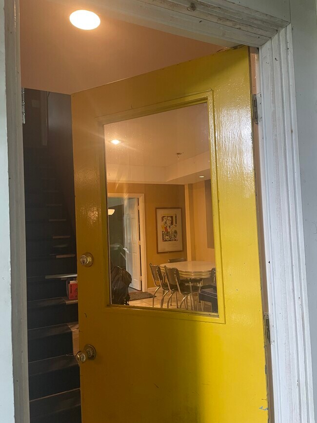 Foto del edificio - 85 Crescent Rd