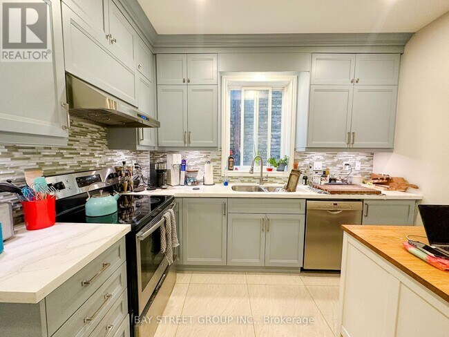 Photo du bâtiment - 36 Ashdale Ave