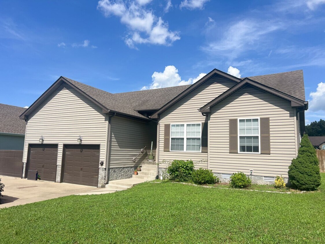 Primary Photo - 3 Bedroom 2 Bathroom Home