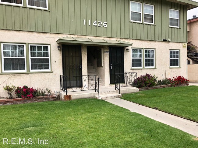 Foto del edificio - 11426 Gale Ave