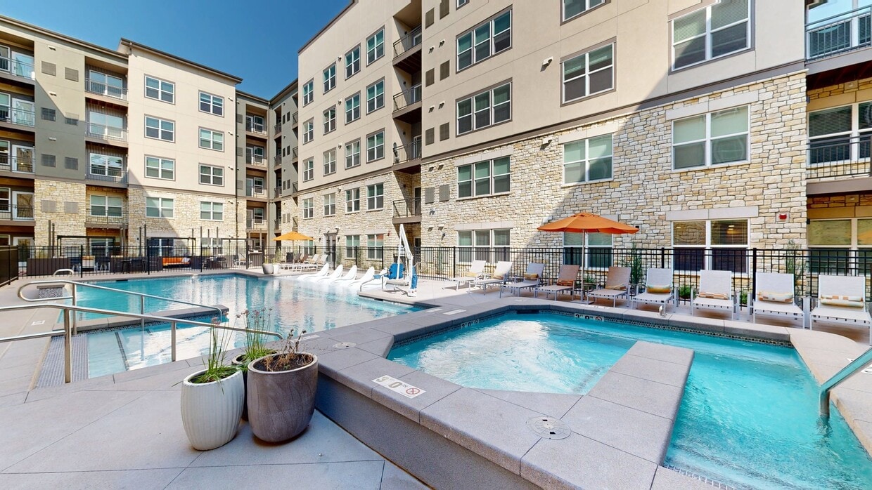 Photo - Flatiron Flats Apartments