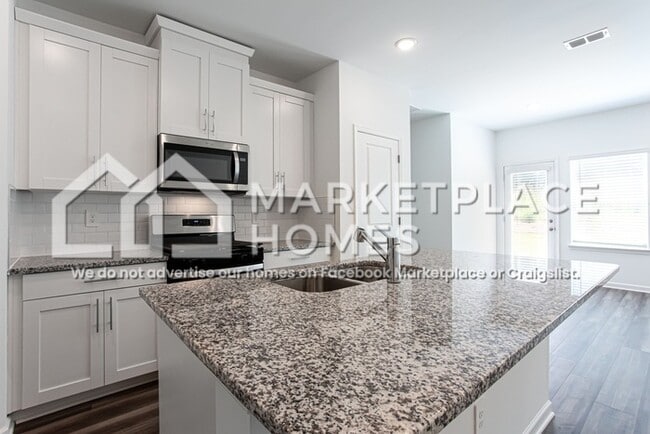 Building Photo - 373 White Tail Rd