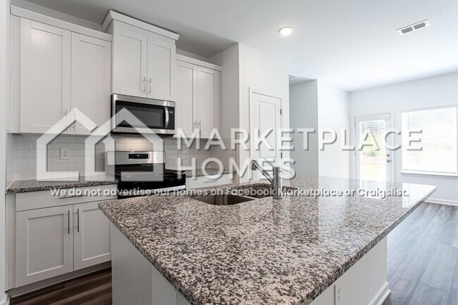 Foto del edificio - 373 White Tail Rd