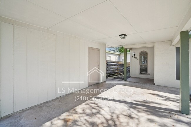 Building Photo - 6607 Cherryleaf St