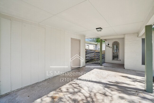 Foto del edificio - 6607 Cherryleaf St