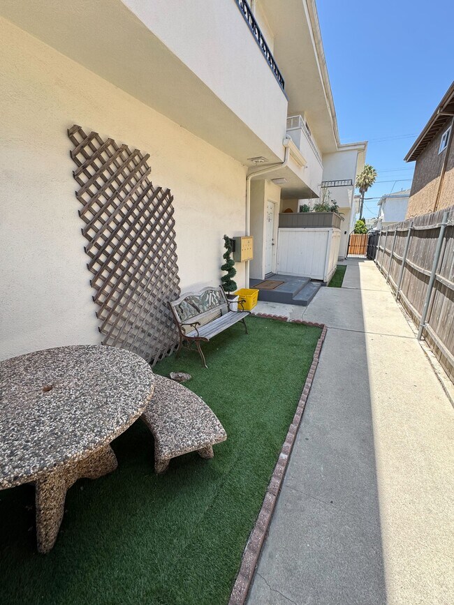 Foto del edificio - 3707 Kelton Ave
