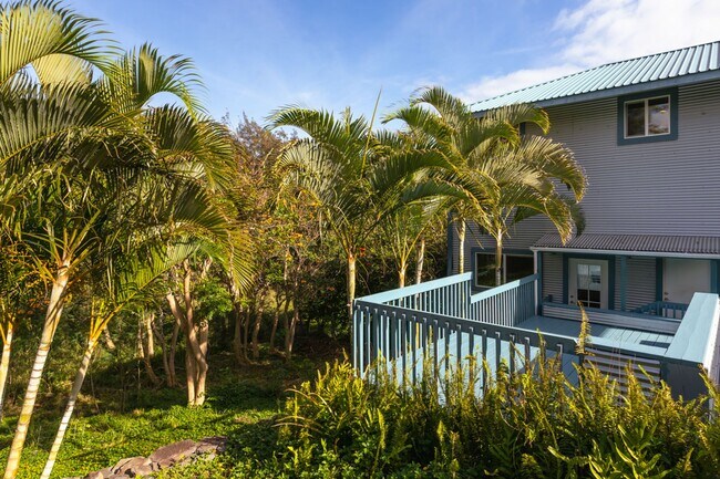Building Photo - For Rent:  Nice House with Studio on Priva...
