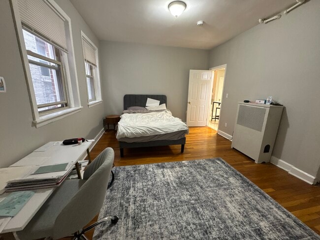 Building Photo - 875 Beacon St