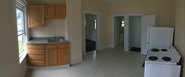Kitchen - 21 Loomis St