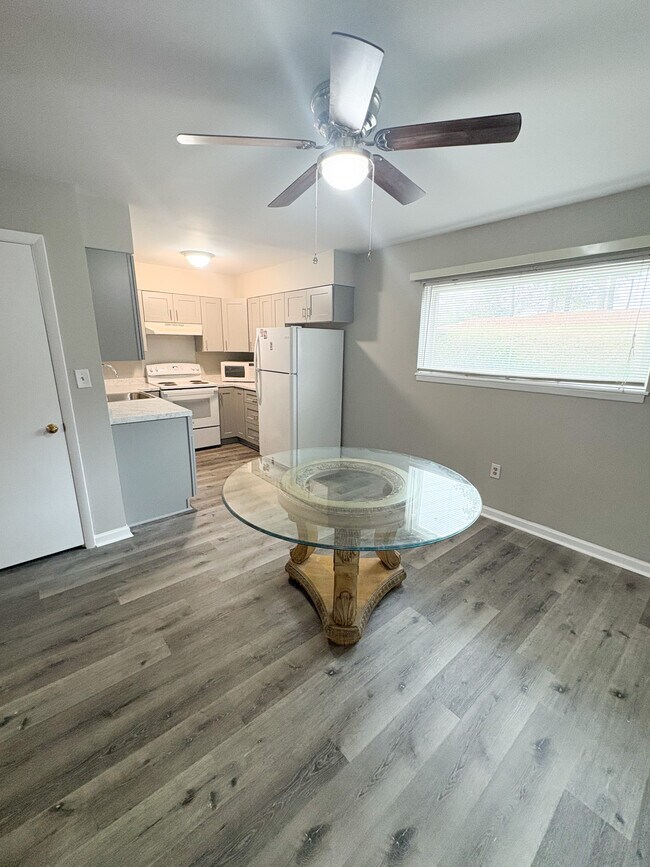 Foto del edificio - 1100 Skyland Dr