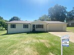 Primary Photo - 106 West Dr