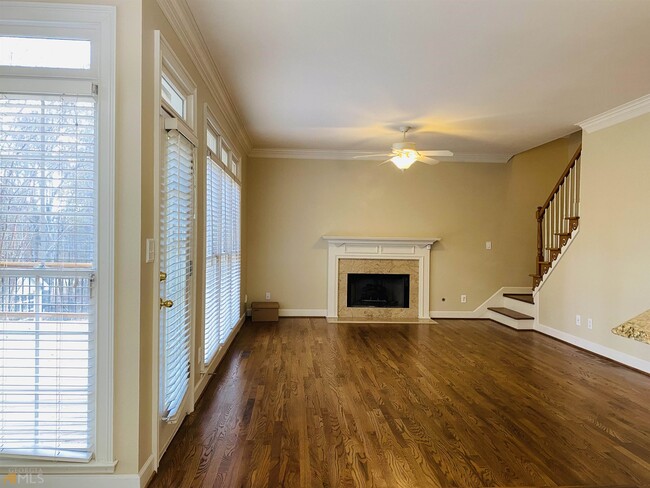 Building Photo - 631 Bellenden Dr