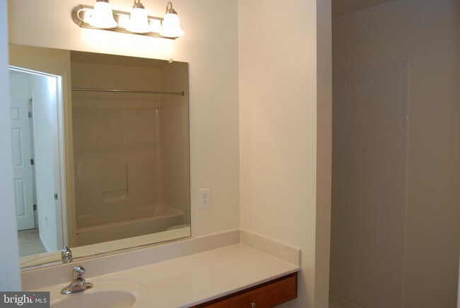 Foto del edificio - 205 Patriots Pl