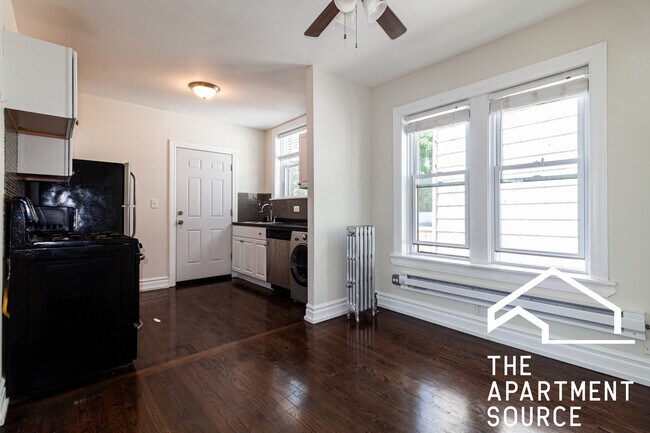 Foto del edificio - 2133 W Giddings St