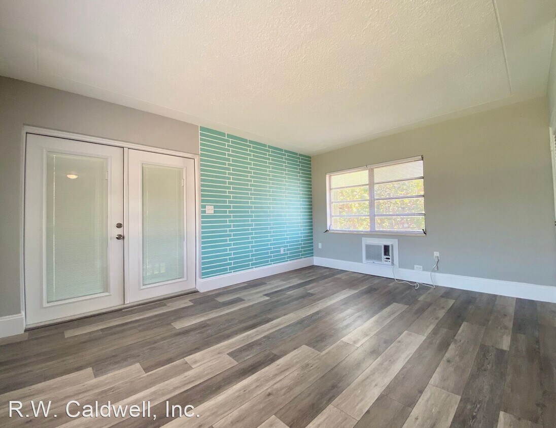 5620 Gulfport Blvd S Unit 5, Gulfport, FL 33707 Room for Rent in