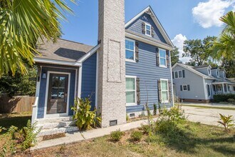 Building Photo - 205 Mansfield Cir